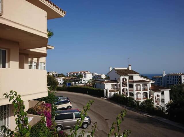 Fully Air Conditioned Riviera Apartment Mijas Costa مالقة المظهر الخارجي الصورة
